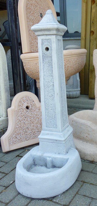 Fontane in cemento a colonna da giardino - Full FONTANA Cemento Semplice